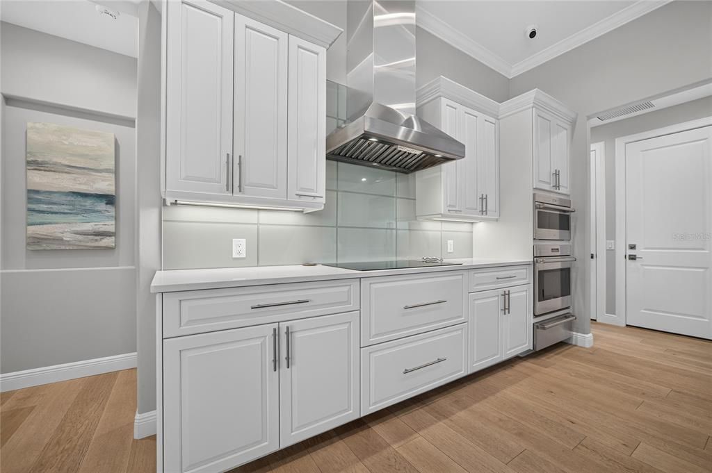 For Sale: $1,300,000 (3 beds, 2 baths, 2111 Square Feet)