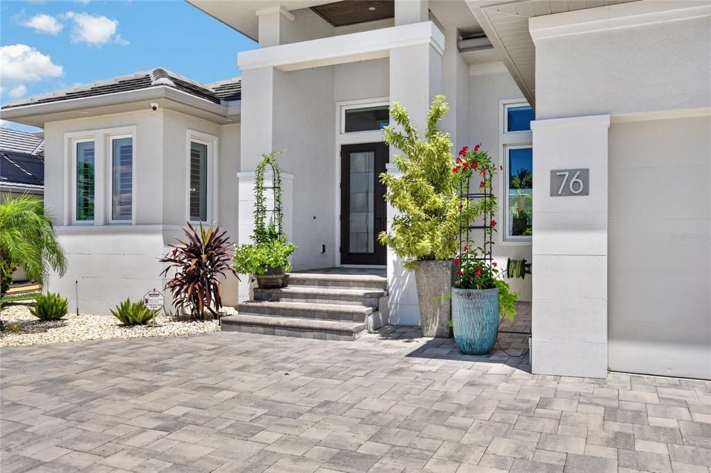 For Sale: $1,300,000 (3 beds, 2 baths, 2111 Square Feet)