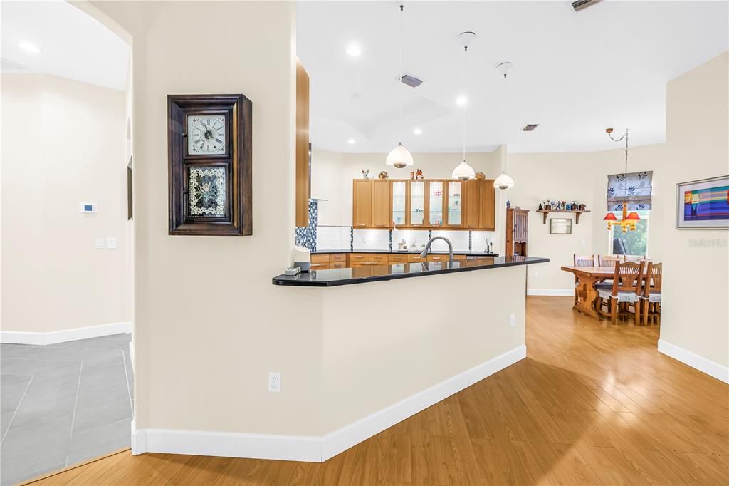 For Sale: $719,900 (3 beds, 2 baths, 2594 Square Feet)