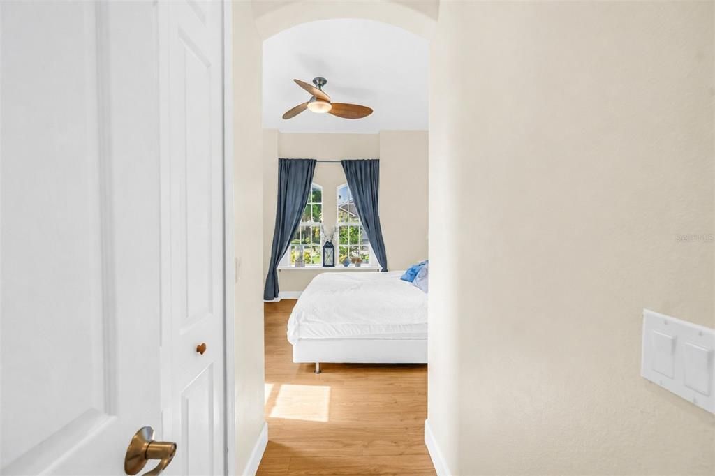 For Sale: $719,900 (3 beds, 2 baths, 2594 Square Feet)