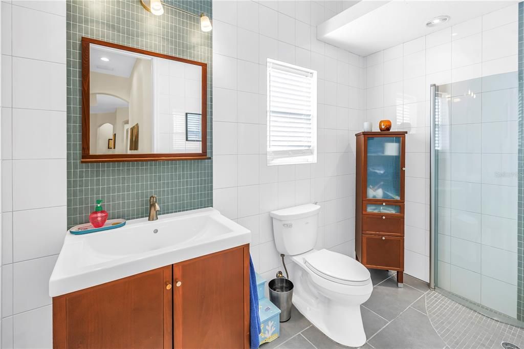 For Sale: $719,900 (3 beds, 2 baths, 2594 Square Feet)