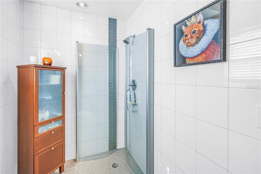 For Sale: $719,900 (3 beds, 2 baths, 2594 Square Feet)