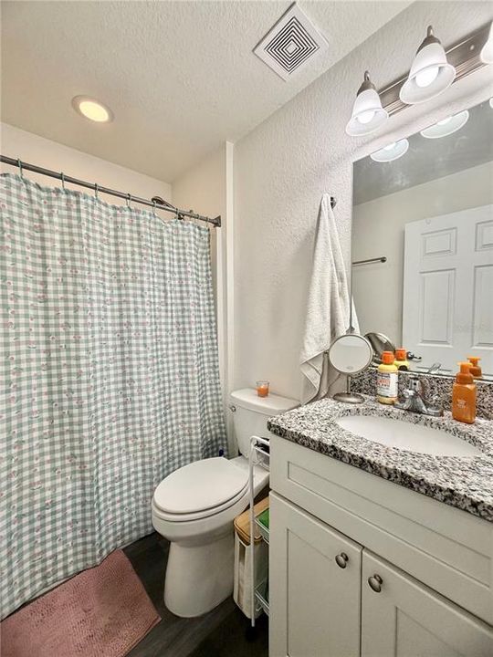 For Sale: $242,500 (3 beds, 2 baths, 1319 Square Feet)