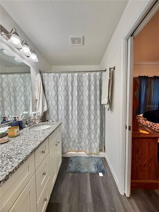 For Sale: $242,500 (3 beds, 2 baths, 1319 Square Feet)