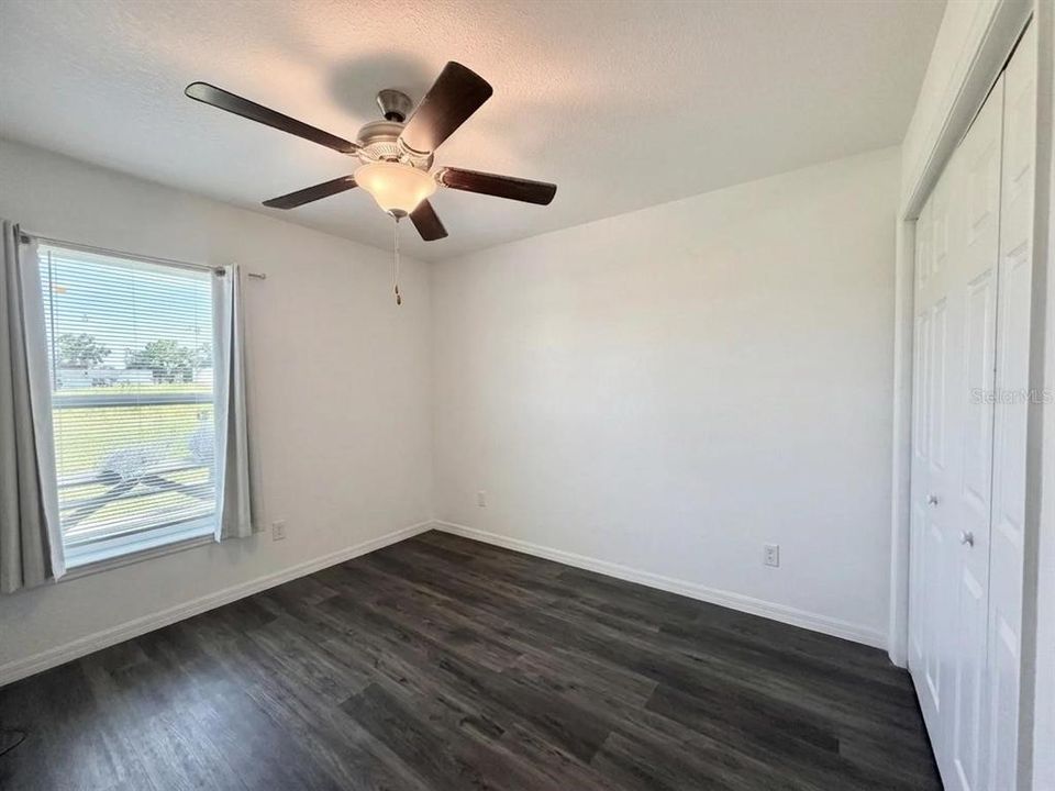 For Sale: $242,500 (3 beds, 2 baths, 1319 Square Feet)