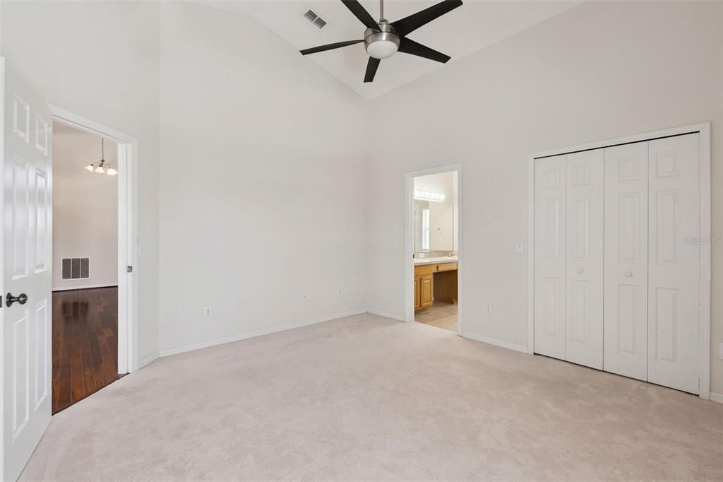 For Sale: $355,000 (3 beds, 2 baths, 1602 Square Feet)