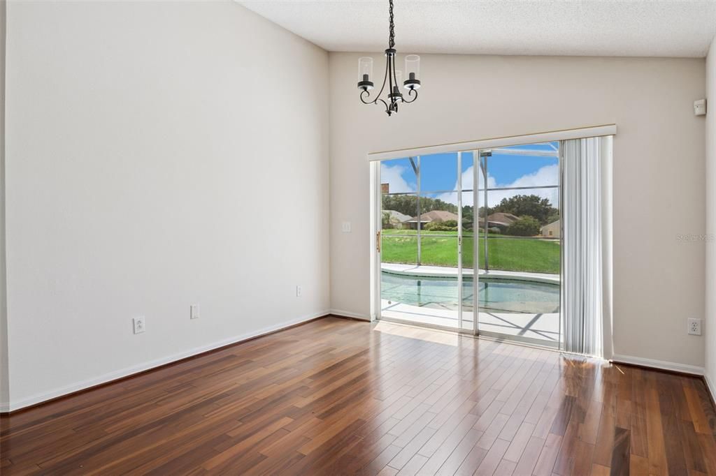 For Sale: $355,000 (3 beds, 2 baths, 1602 Square Feet)