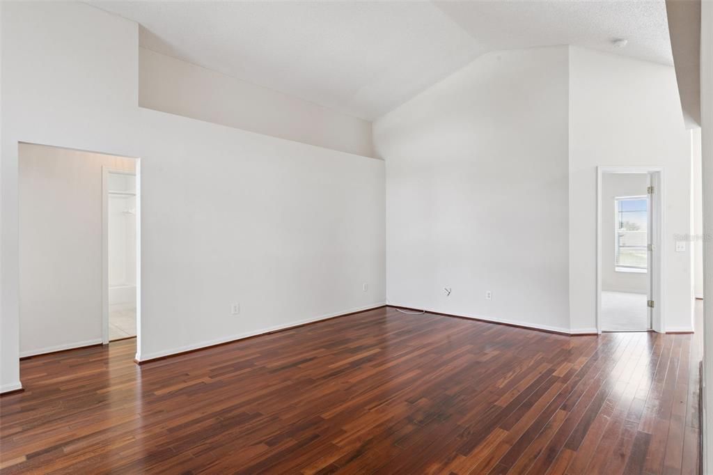 For Sale: $355,000 (3 beds, 2 baths, 1602 Square Feet)