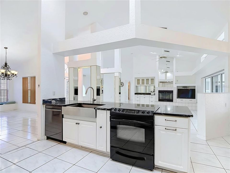 For Sale: $464,500 (4 beds, 3 baths, 2709 Square Feet)