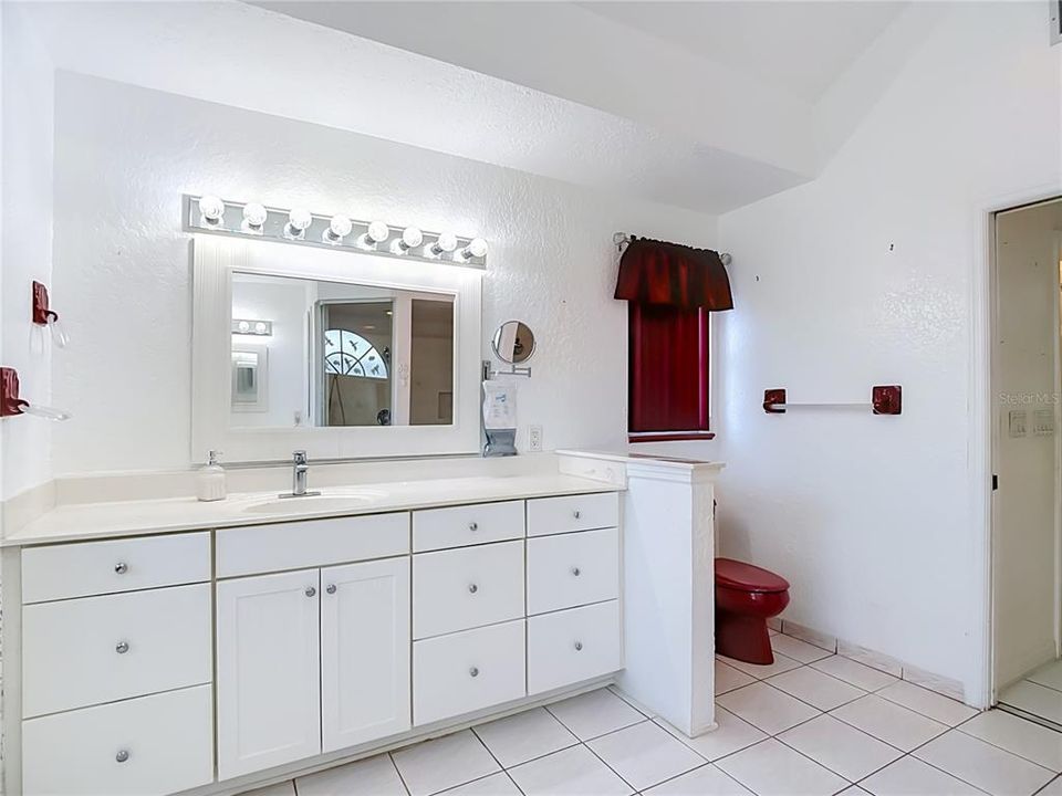 For Sale: $464,500 (4 beds, 3 baths, 2709 Square Feet)