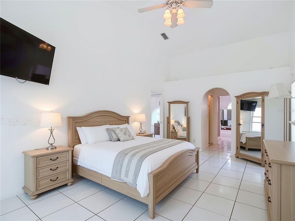 For Sale: $464,500 (4 beds, 3 baths, 2709 Square Feet)