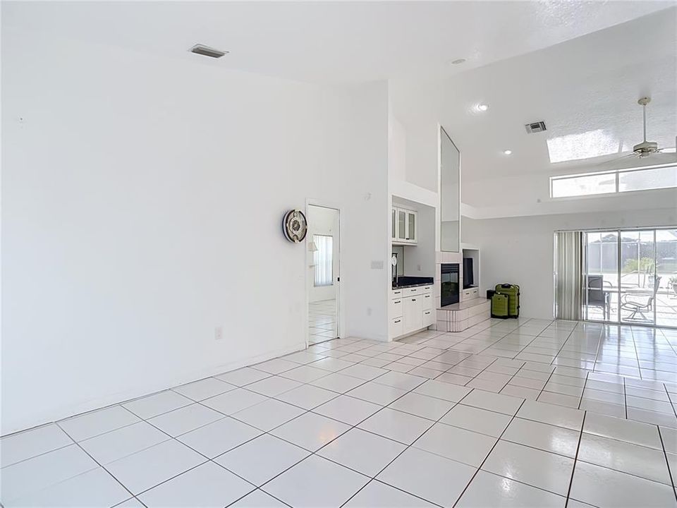 For Sale: $464,500 (4 beds, 3 baths, 2709 Square Feet)