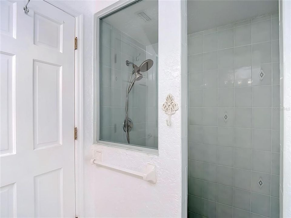 For Sale: $464,500 (4 beds, 3 baths, 2709 Square Feet)