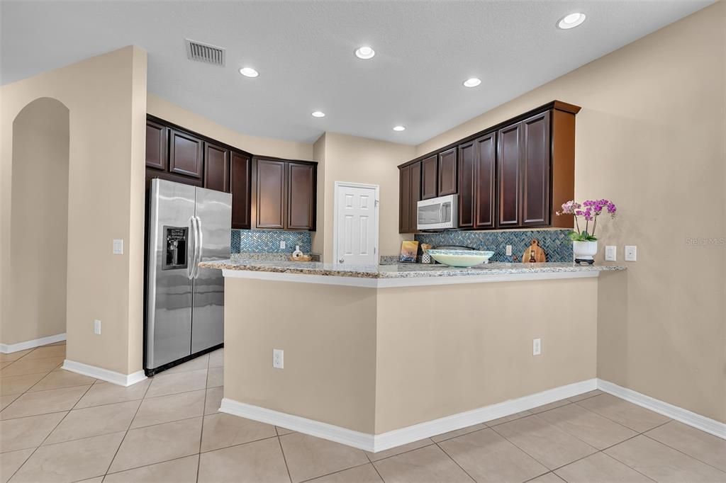 For Sale: $349,000 (3 beds, 3 baths, 2065 Square Feet)