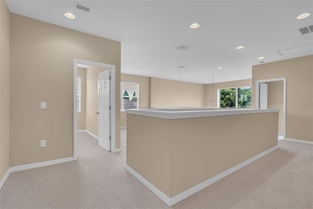 For Sale: $349,000 (3 beds, 3 baths, 2065 Square Feet)