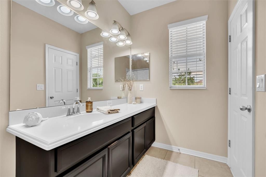For Sale: $349,000 (3 beds, 3 baths, 2065 Square Feet)