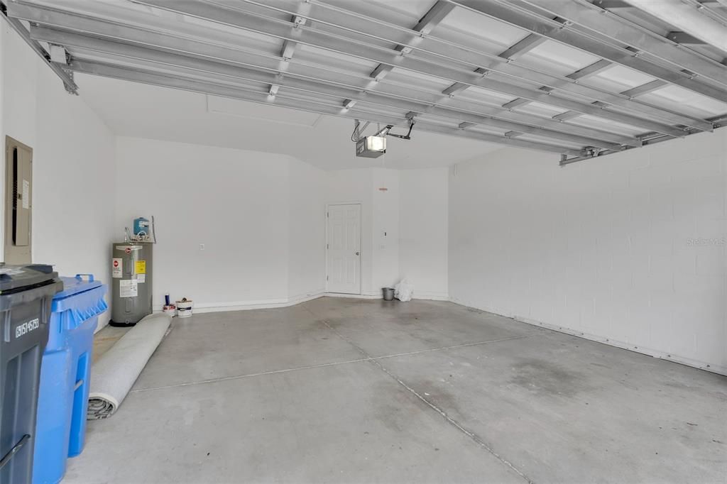 For Sale: $349,000 (3 beds, 3 baths, 2065 Square Feet)