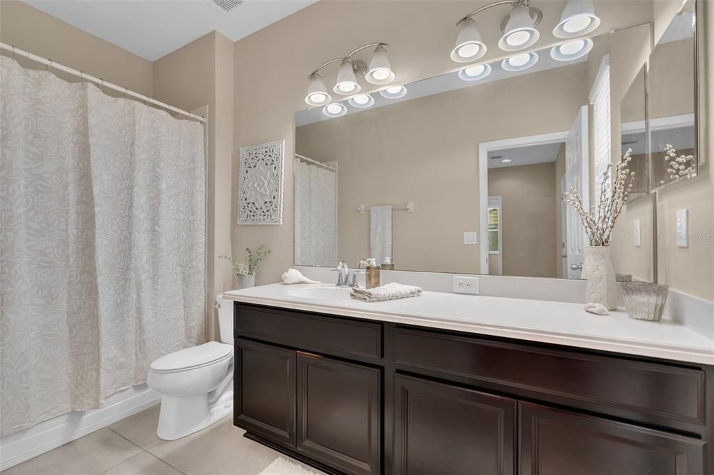 For Sale: $349,000 (3 beds, 3 baths, 2065 Square Feet)