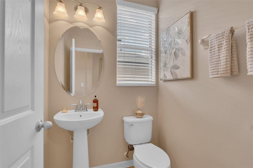 For Sale: $349,000 (3 beds, 3 baths, 2065 Square Feet)