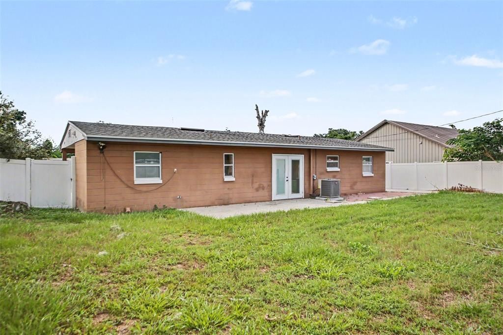 For Sale: $255,000 (3 beds, 1 baths, 960 Square Feet)