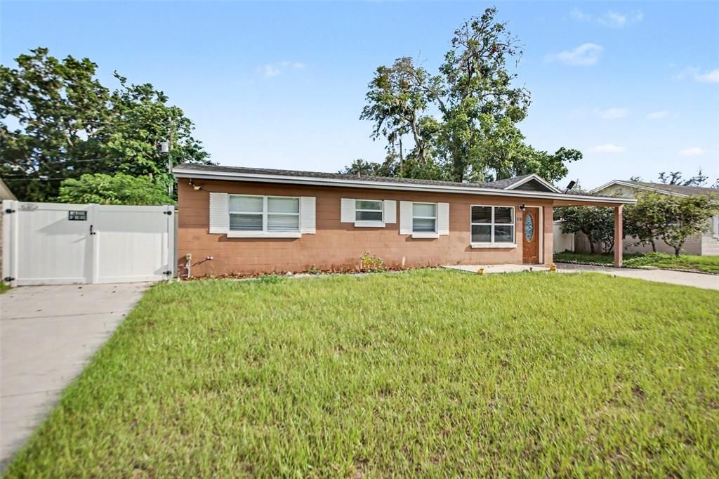 For Sale: $255,000 (3 beds, 1 baths, 960 Square Feet)
