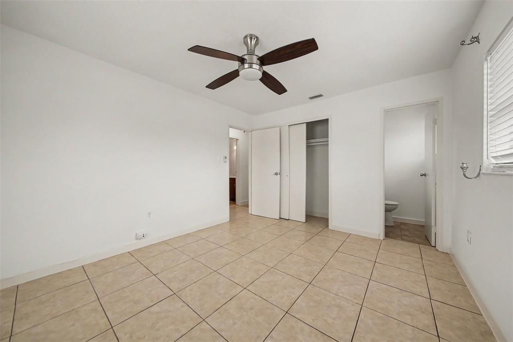 For Sale: $255,000 (3 beds, 1 baths, 960 Square Feet)