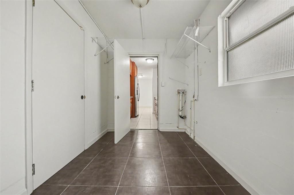 For Sale: $255,000 (3 beds, 1 baths, 960 Square Feet)