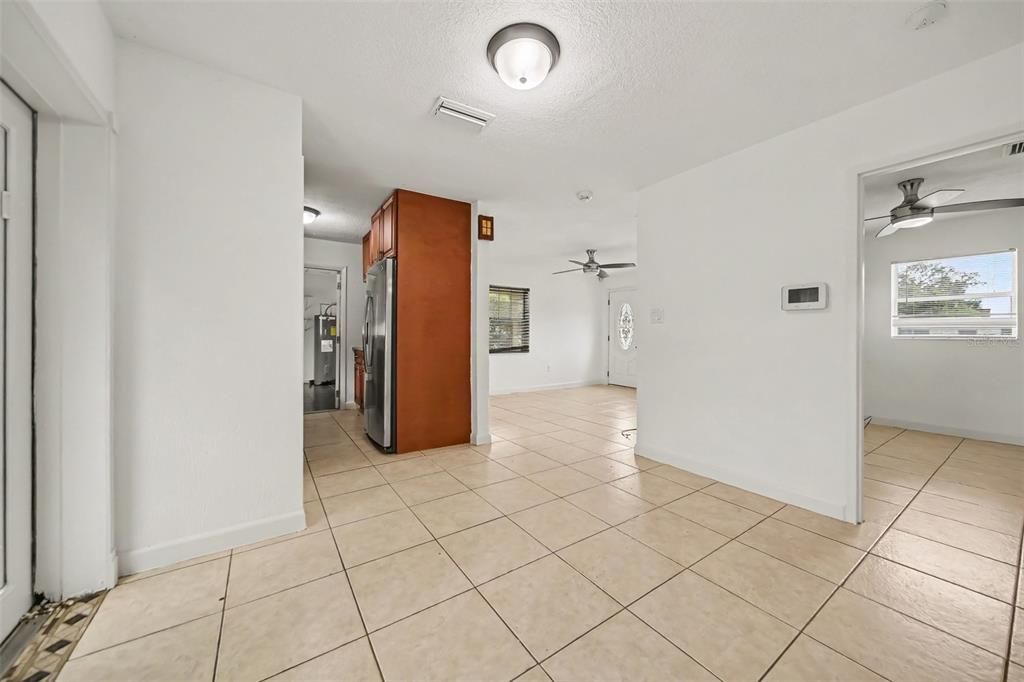 For Sale: $255,000 (3 beds, 1 baths, 960 Square Feet)
