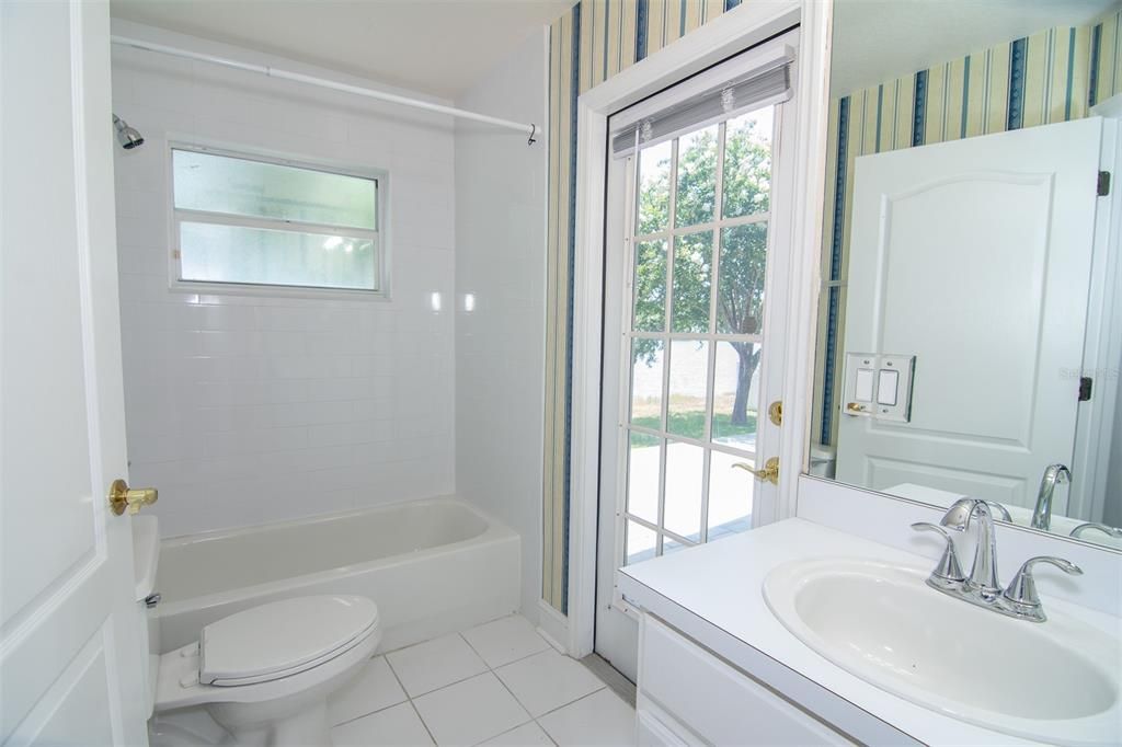 For Rent: $2,850 (3 beds, 2 baths, 1620 Square Feet)