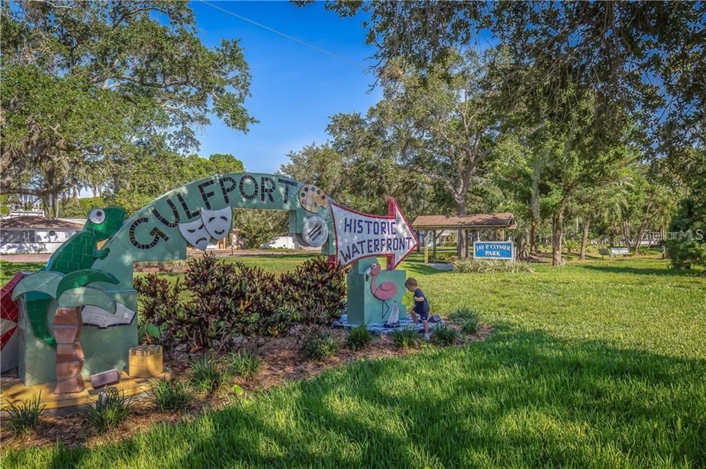 For Sale: $210,000 (2 beds, 1 baths, 720 Square Feet)