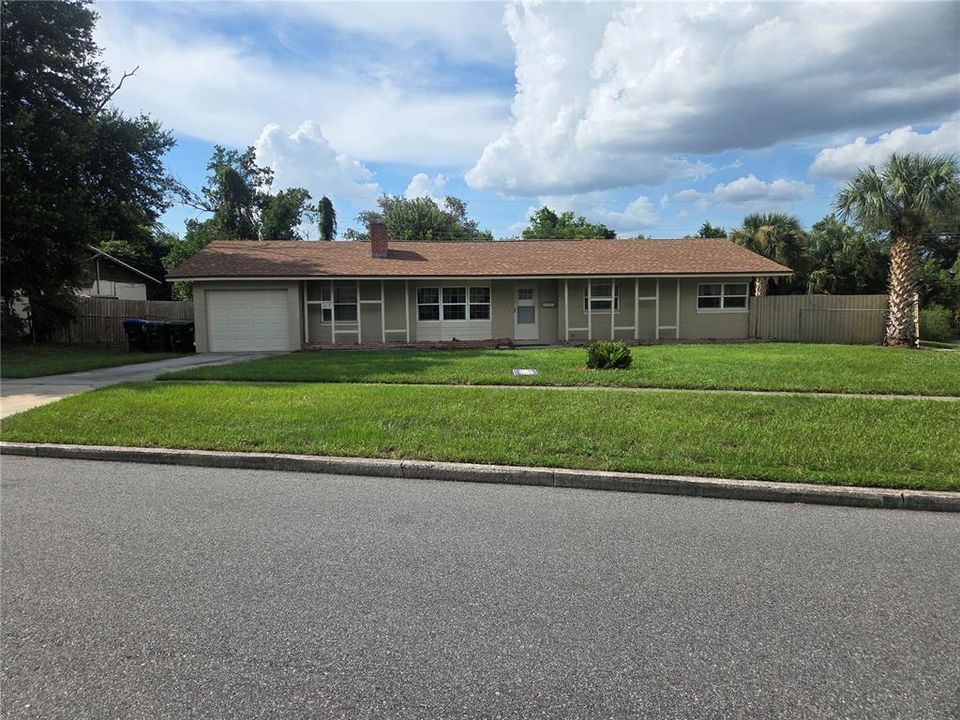 For Sale: $274,999 (3 beds, 1 baths, 1432 Square Feet)