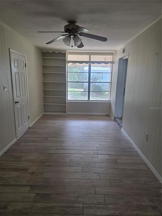 For Sale: $274,999 (3 beds, 1 baths, 1432 Square Feet)