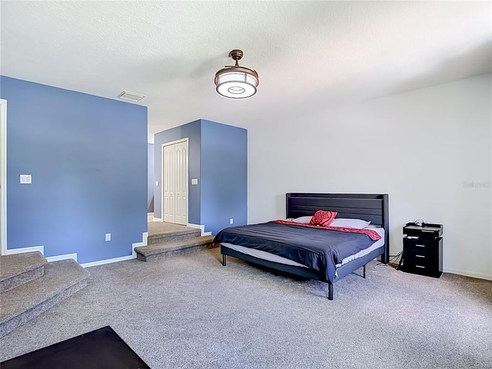 For Sale: $420,000 (4 beds, 2 baths, 2432 Square Feet)