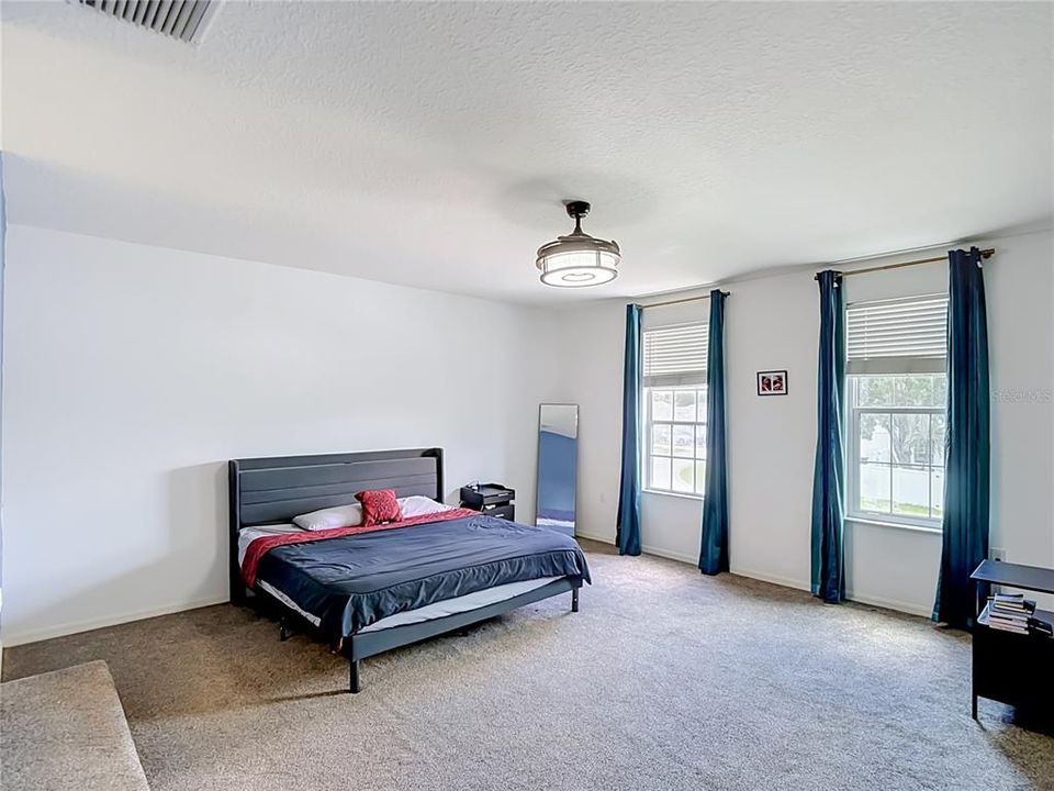 For Sale: $420,000 (4 beds, 2 baths, 2432 Square Feet)
