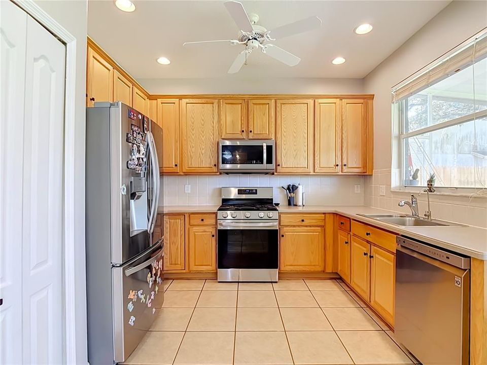 For Sale: $420,000 (4 beds, 2 baths, 2432 Square Feet)