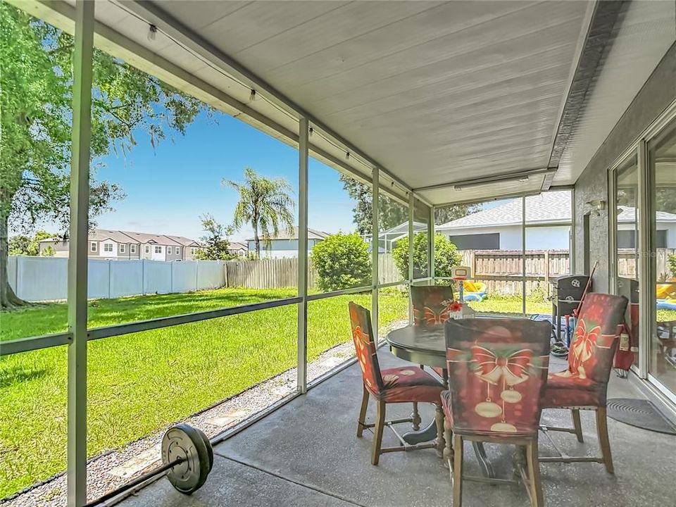 For Sale: $420,000 (4 beds, 2 baths, 2432 Square Feet)