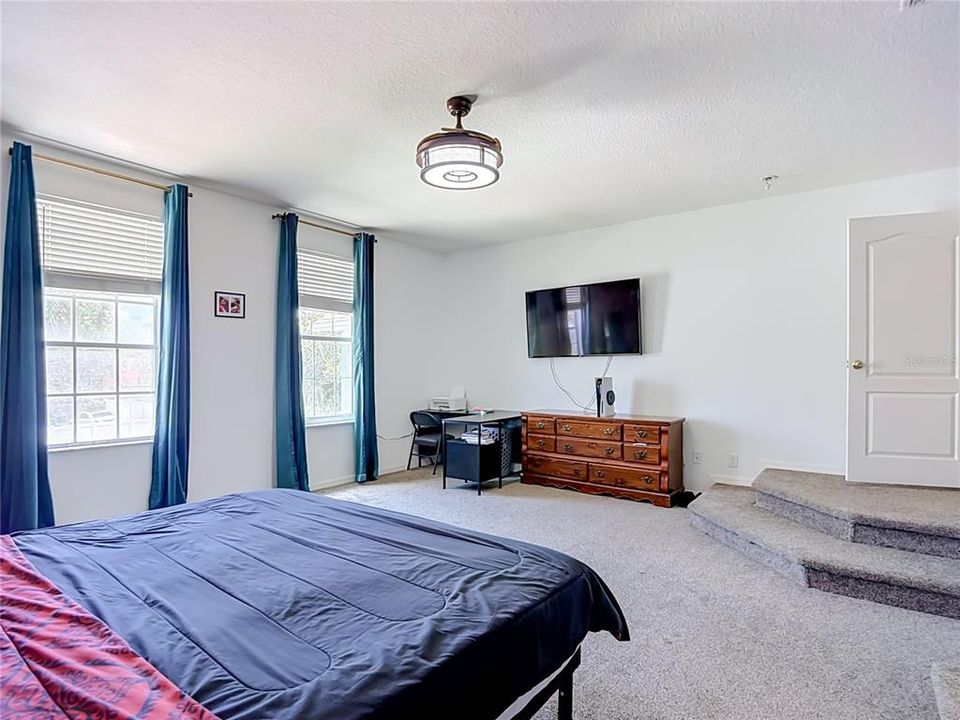 For Sale: $420,000 (4 beds, 2 baths, 2432 Square Feet)