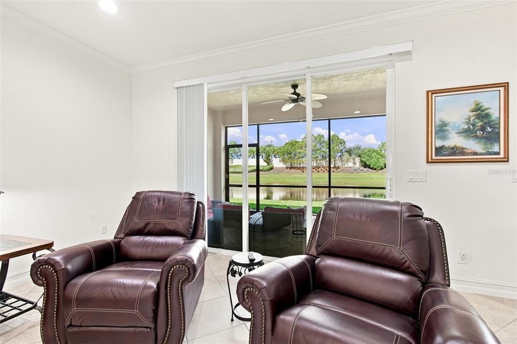 For Sale: $322,500 (2 beds, 2 baths, 1756 Square Feet)