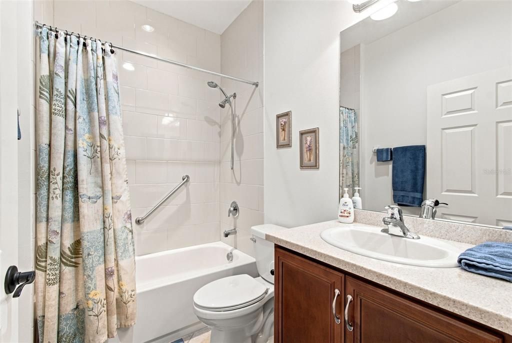 For Sale: $322,500 (2 beds, 2 baths, 1756 Square Feet)