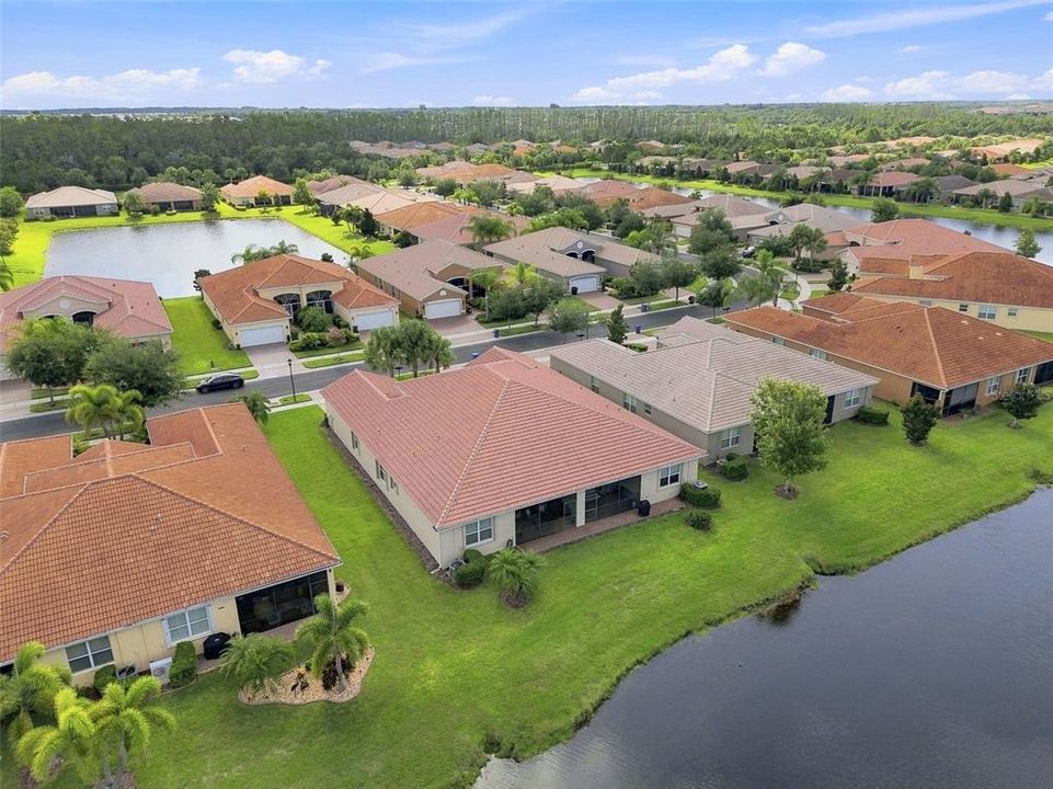 For Sale: $322,500 (2 beds, 2 baths, 1756 Square Feet)