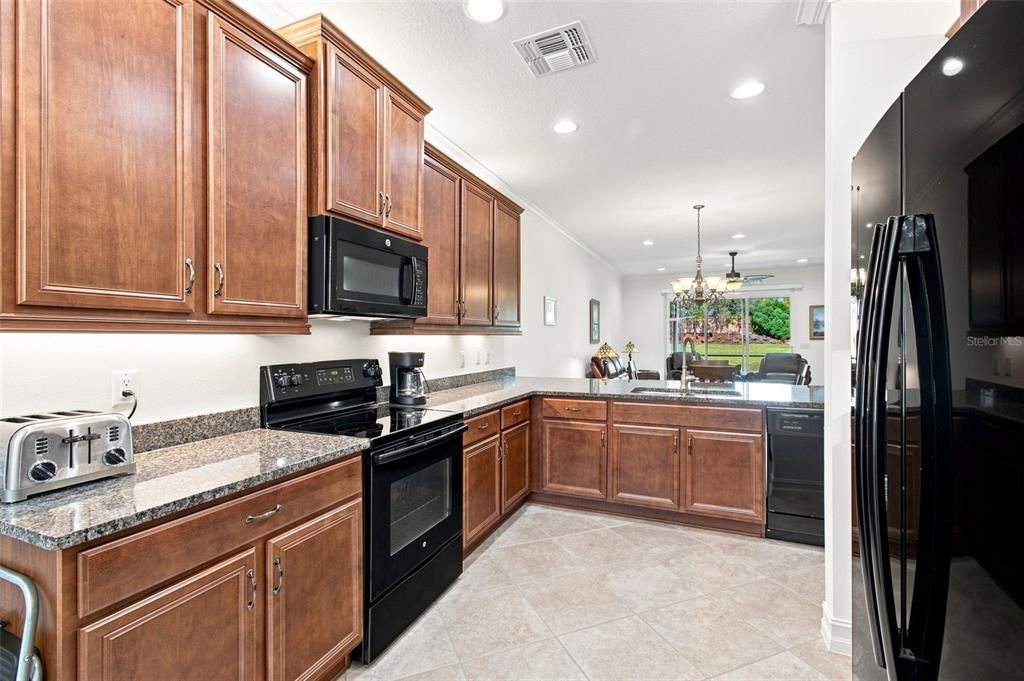 For Sale: $322,500 (2 beds, 2 baths, 1756 Square Feet)