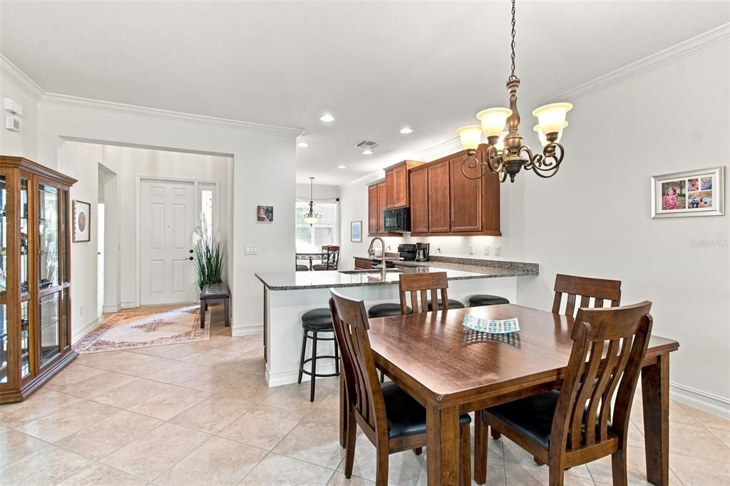 For Sale: $322,500 (2 beds, 2 baths, 1756 Square Feet)