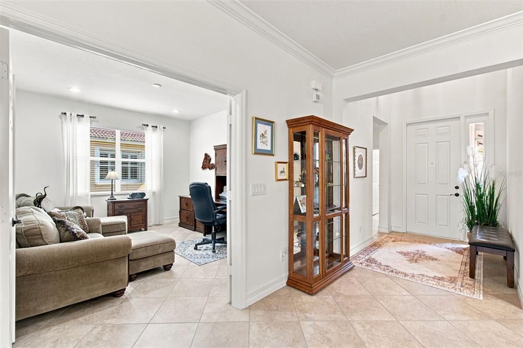 For Sale: $322,500 (2 beds, 2 baths, 1756 Square Feet)