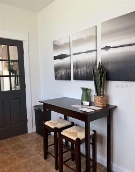 For Sale: $450,000 (3 beds, 2 baths, 1400 Square Feet)