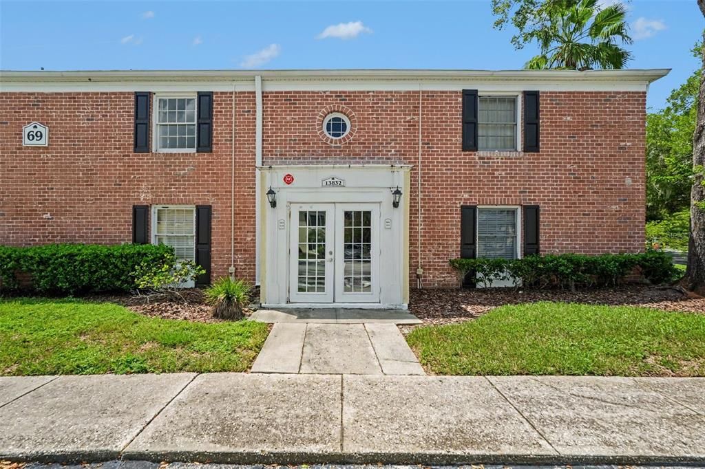 For Sale: $110,000 (1 beds, 1 baths, 644 Square Feet)