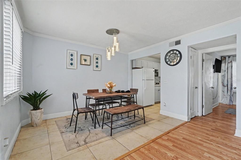 For Sale: $110,000 (1 beds, 1 baths, 644 Square Feet)
