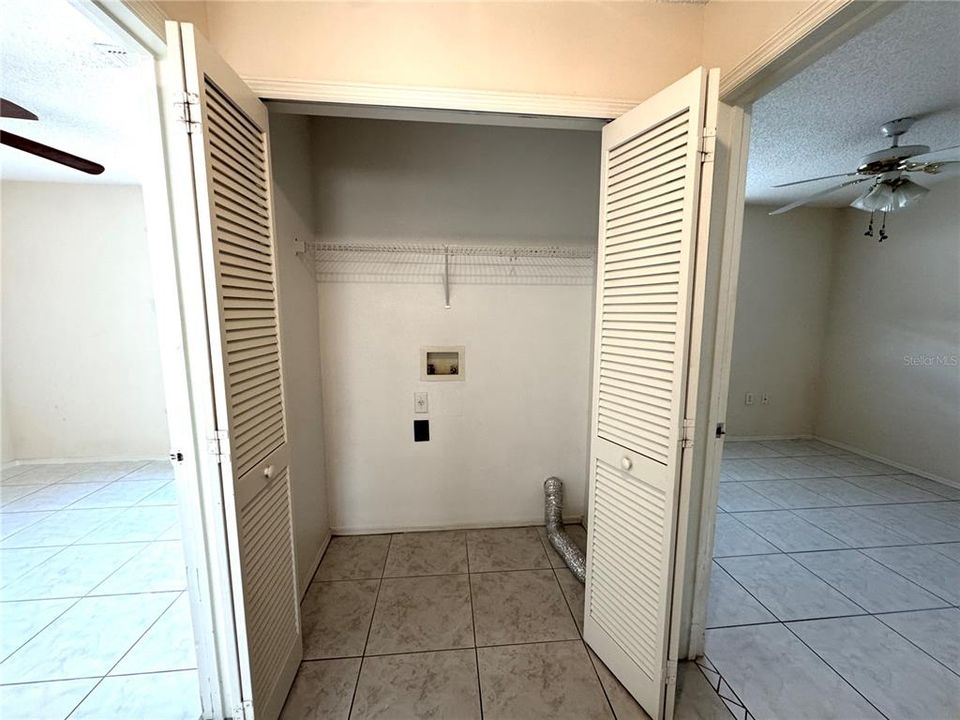 For Sale: $334,900 (3 beds, 2 baths, 1217 Square Feet)