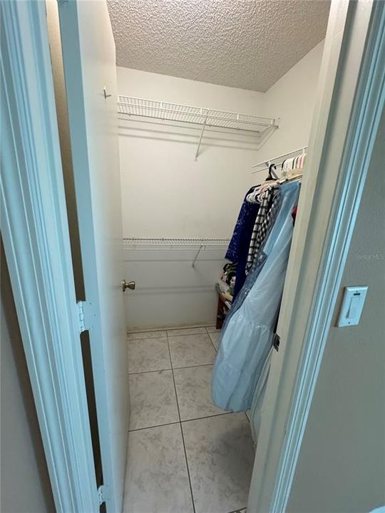 For Sale: $334,900 (3 beds, 2 baths, 1217 Square Feet)