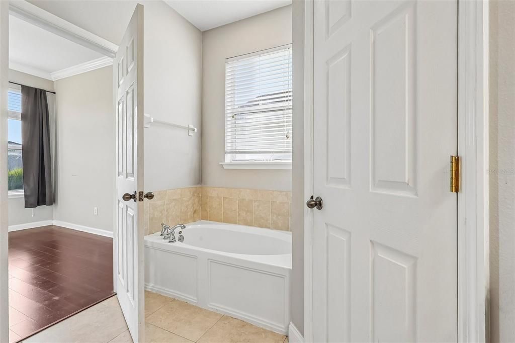 For Sale: $329,000 (3 beds, 2 baths, 2245 Square Feet)