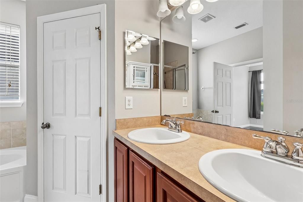 For Sale: $329,000 (3 beds, 2 baths, 2245 Square Feet)